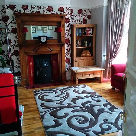 Beautiful Room In Victorian Family Home Ilford Exterior photo
