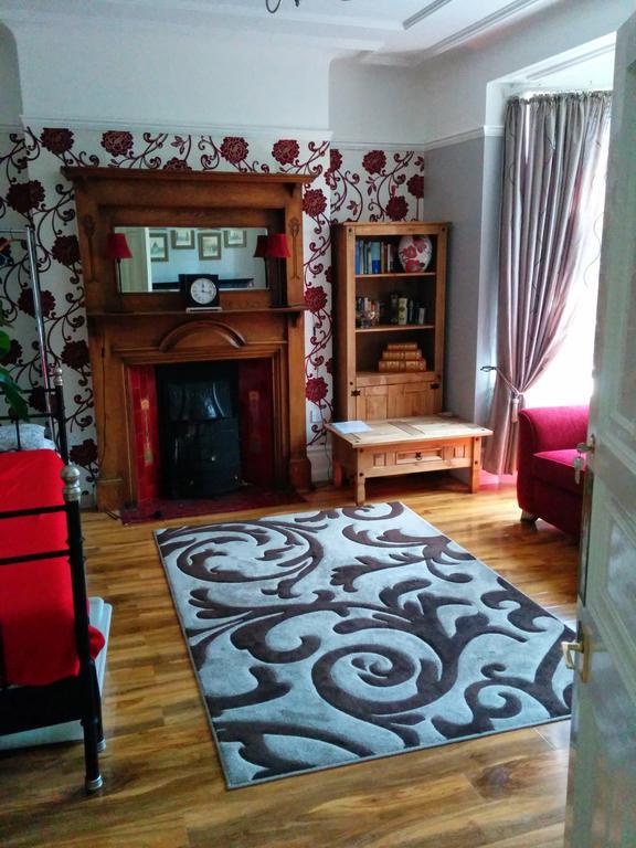 Beautiful Room In Victorian Family Home Ilford Exterior photo