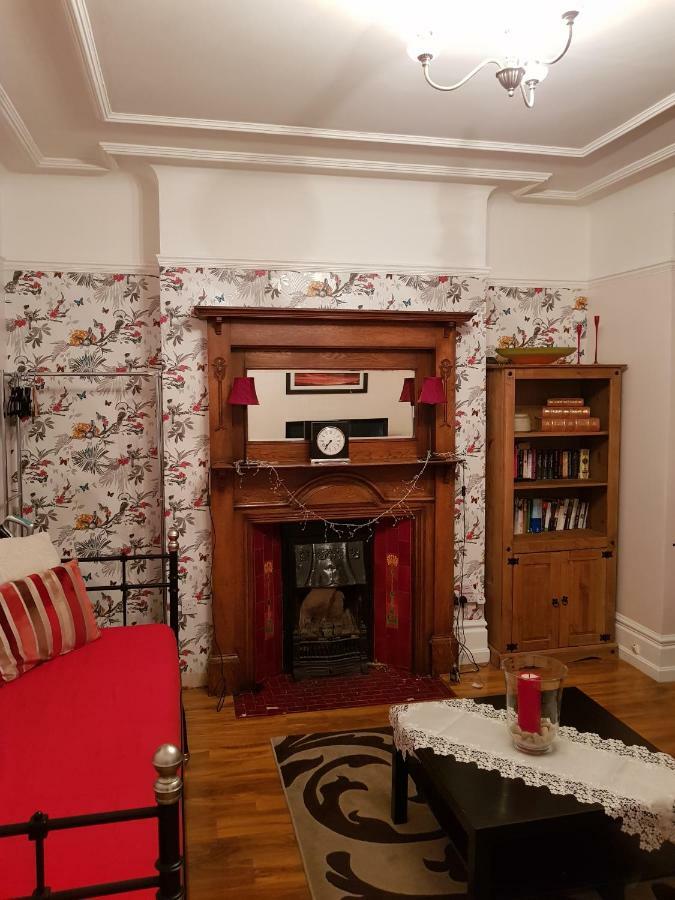 Beautiful Room In Victorian Family Home Ilford Exterior photo