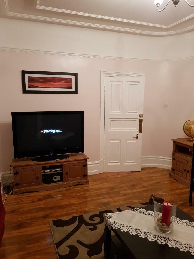 Beautiful Room In Victorian Family Home Ilford Exterior photo