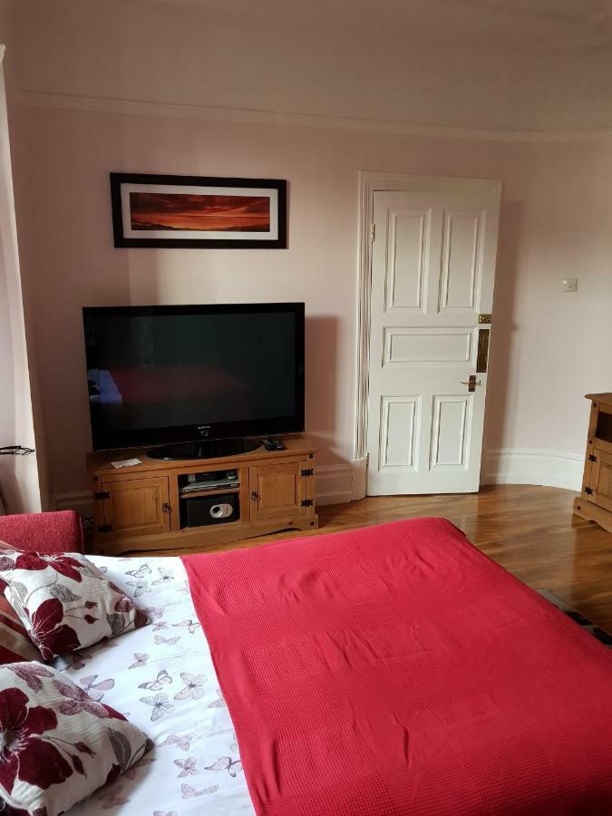 Beautiful Room In Victorian Family Home Ilford Exterior photo