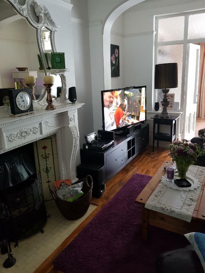 Beautiful Room In Victorian Family Home Ilford Exterior photo